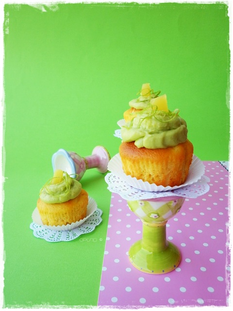 Cupcake al cioccolato bianco e ananas