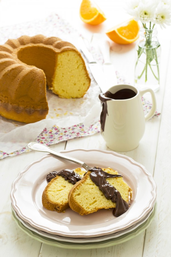 torta all'arancia con glassa al cioccolato