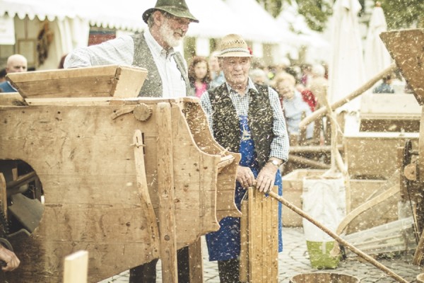 Bressanone - Brixen - Valle Isarco - mercato del pane e dello strudel