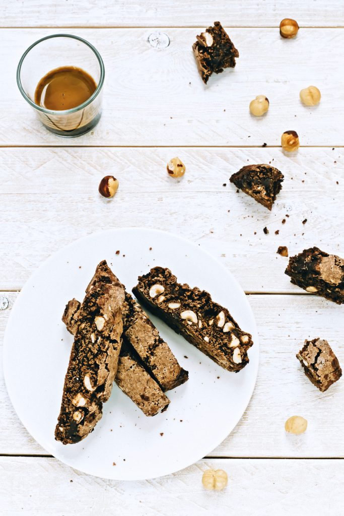 CHOCOLATE AND HAZELNUTS CANTUCCI - cantucci - italian cookies recipe - chocolate cantucci