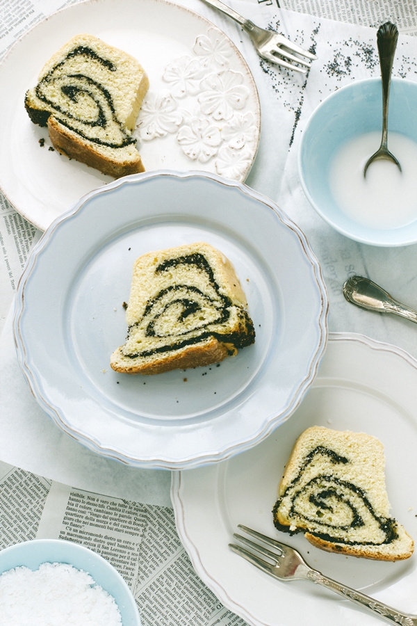 Rotolo ai semi di papavero - Poppy seeds roll cake