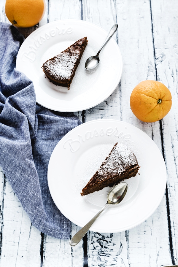 Torta morbida al cioccolato, arancia e nocciole - CHOCOLATE, ORANGE AND HAZELNUT CAKE