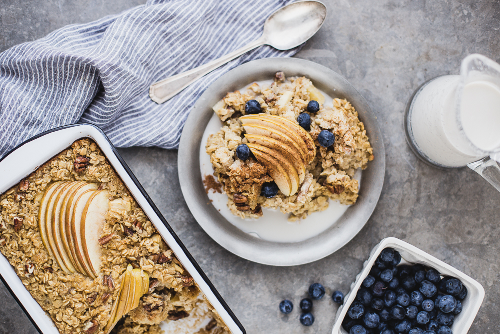 Porridge di mele allo sciroppo d’acero - porridge - porridge di mele - Apple and Maple Baked Oatmeal - food photography - Guest post - OPSD blog - The Modern Proper blog