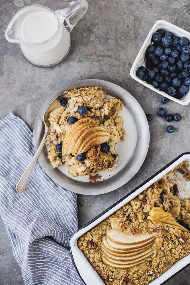 Porridge di mele allo sciroppo d’acero - porridge - porridge di mele - Apple and Maple Baked Oatmeal - food photography - Guest post - OPSD blog - The Modern Proper blog