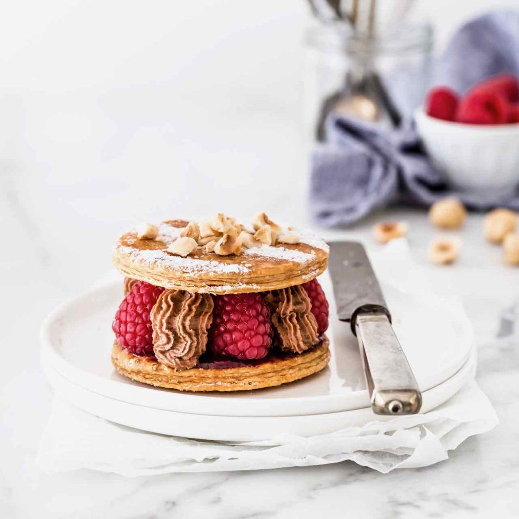 raspberry mille feuille - Raspberries and Nocciolata mousse mille feuille - chocolate and raspberry mille feuille -millefoglie ai lamponi - millefoglie ai lamponi e cioccolato - opsd blog - sonia monagheddu - food photography - food styling